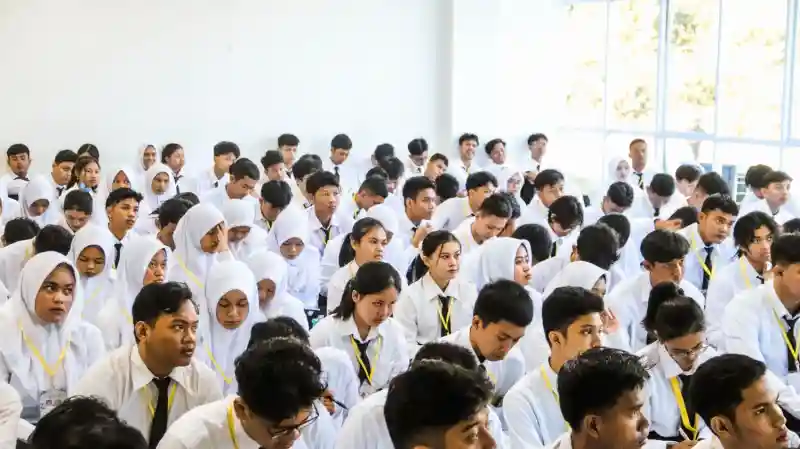 Prototipe pesawat nirawak fixed wing karya mahasiswa dalam kompetisi
